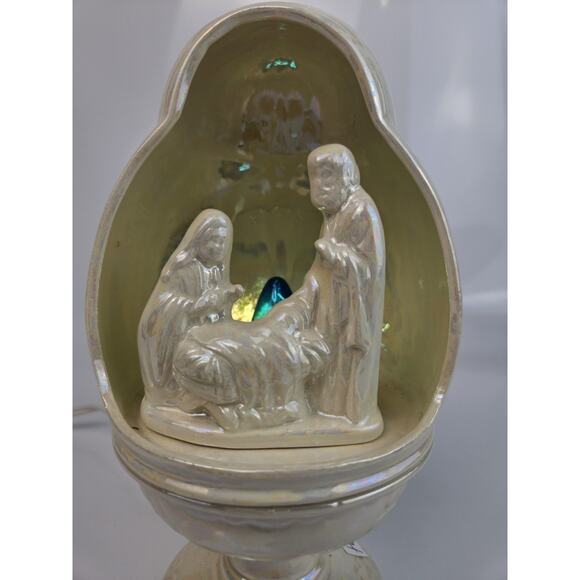 Nativity Scene Irredescent Ceramic Christmas Light Works! - Picture 2 of 10